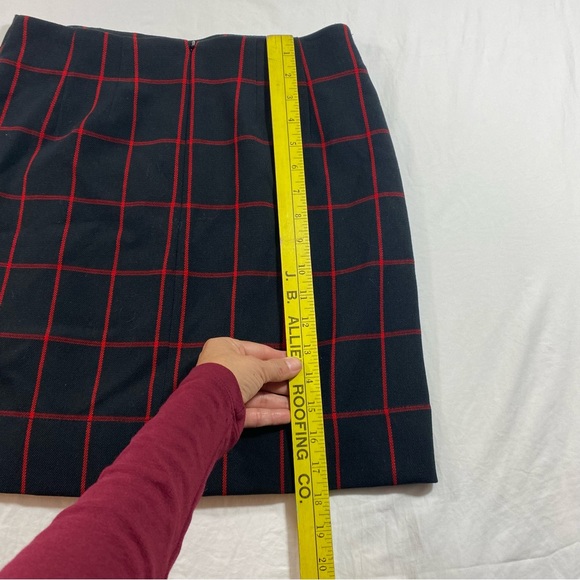 Loft Window Pane Check Skirt Mini Skirt Frontal 8 Big Buttons Black red stripes - Picture 5 of 12